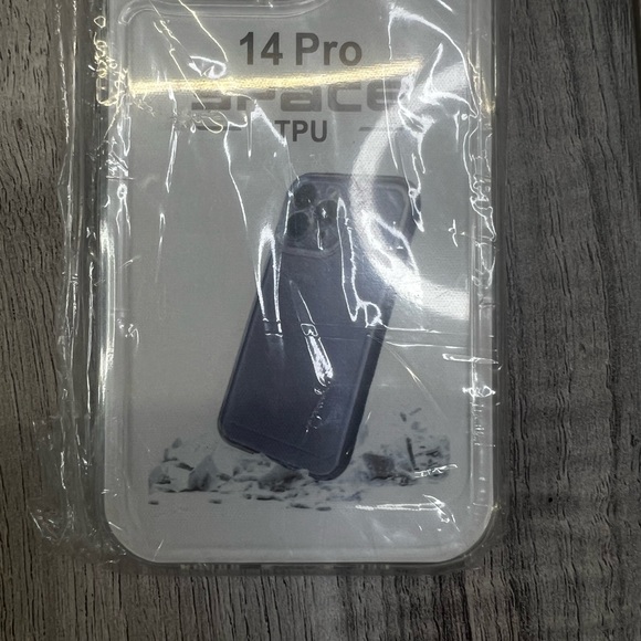 Clear IPhone 14 Pro phone case NWOT - Picture 3 of 3